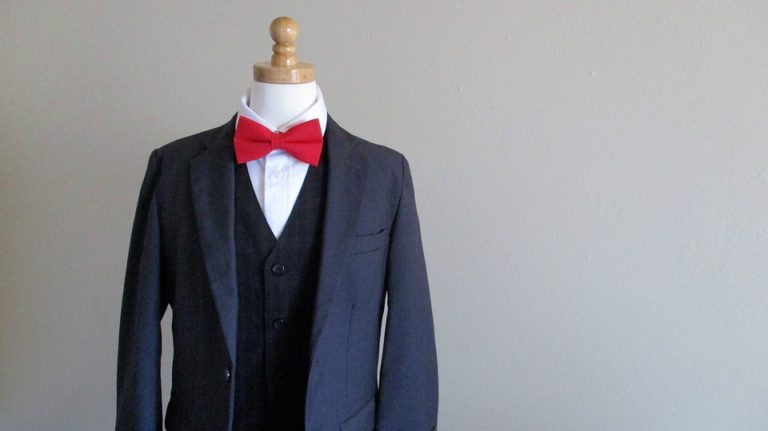 Motýlci jako součást společenského outfitu