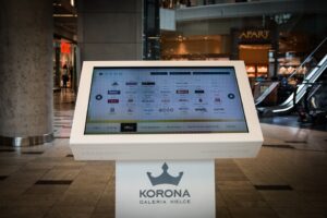 Hlavní výhody digitálních panelů oproti tištěným informačním stojanům