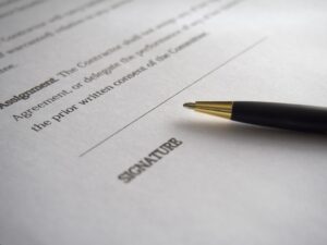 Kupní smlouva na auto: co všechno by měla obsahovat?